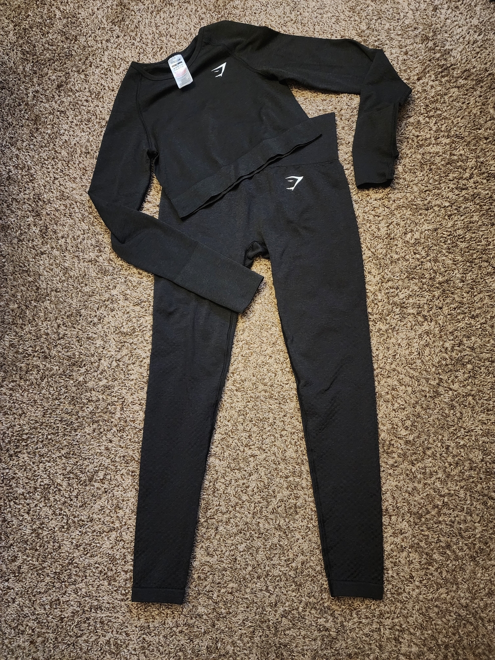 Gymshark Black Seamless Leggings and Long-Sleeve Crop Top